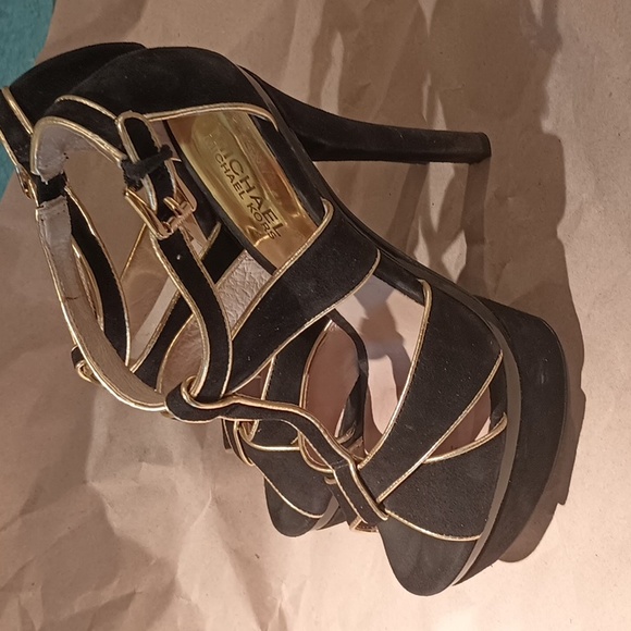 Michael kors platform black suede with gold trim shoes size 6 and 1/2 medium - Picture 3 of 10